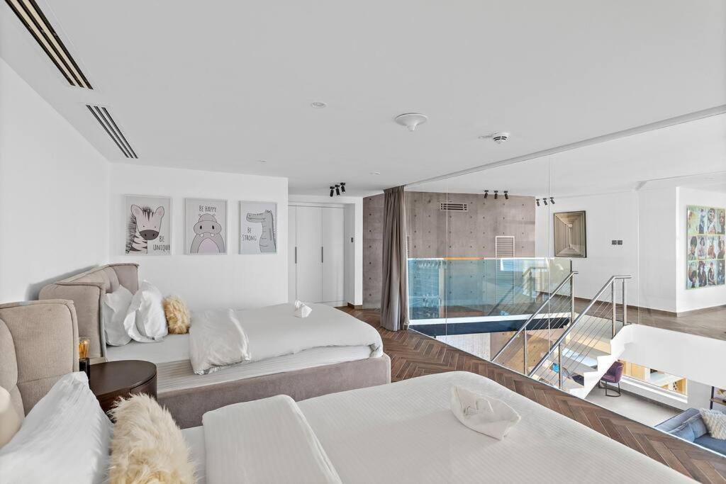 First Class 3br Wheel & Access Apartment *