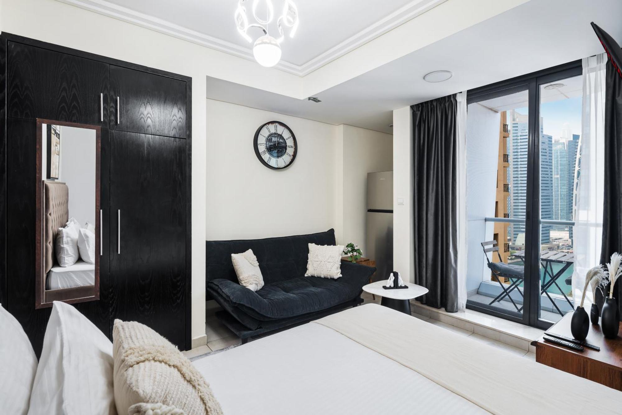 Apartment Cozy For Rent In Jlt *