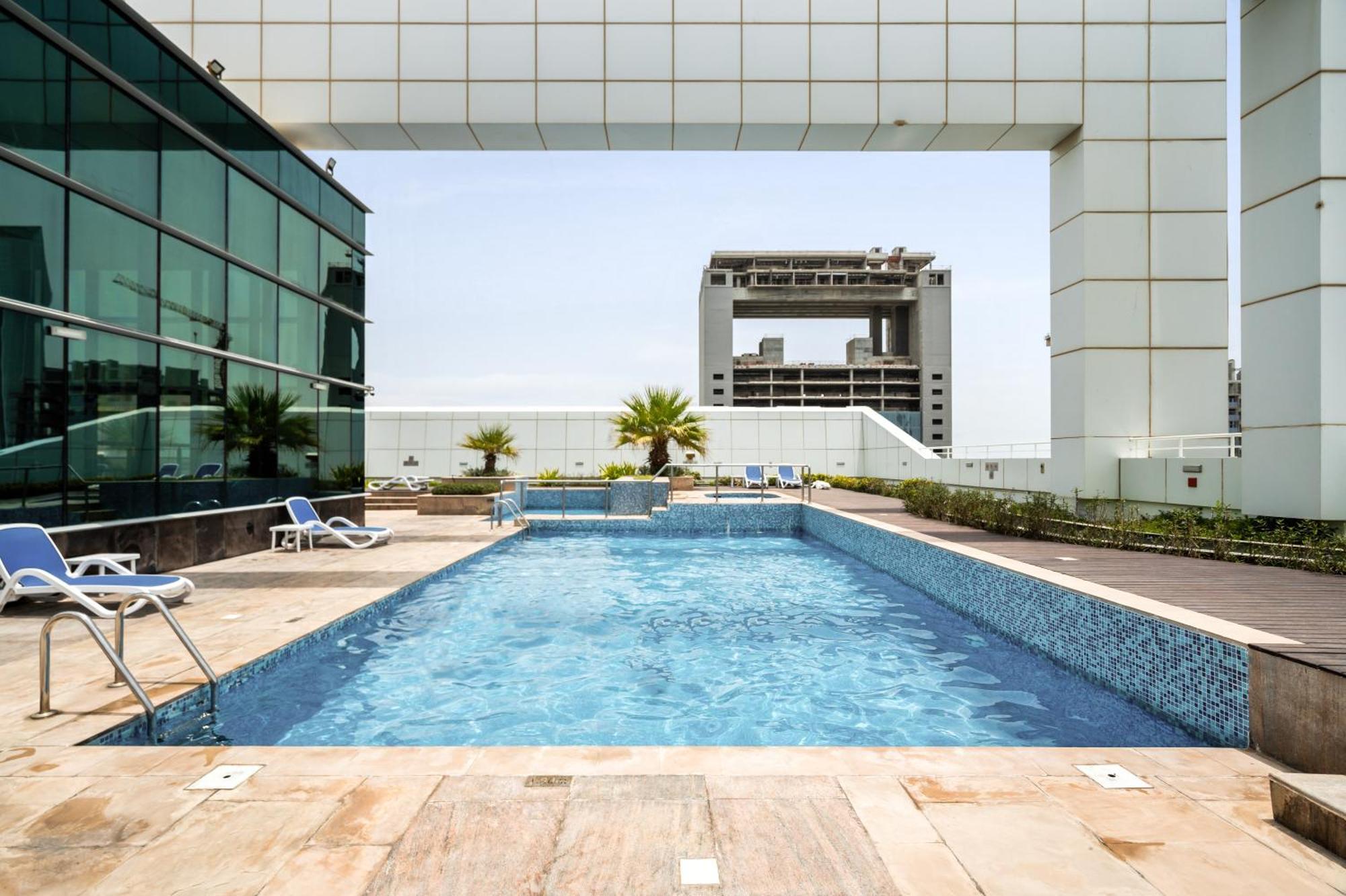 Cozy For Rent In Jlt Apartment *