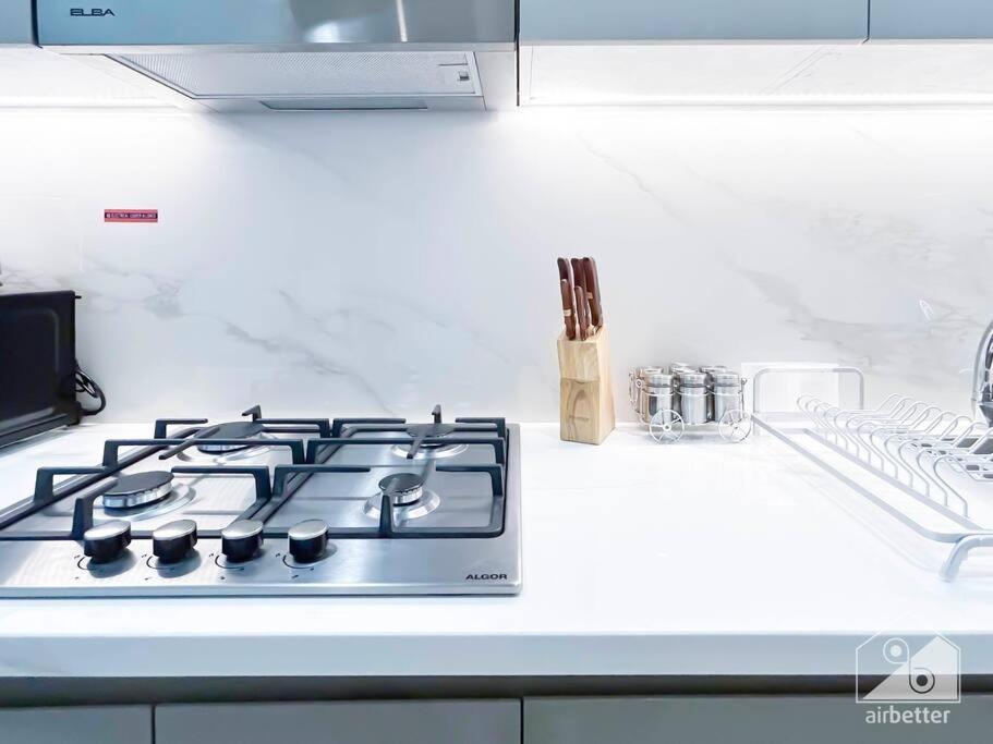 Apartment Stylish 1-bedroom & Balcony In Meydan