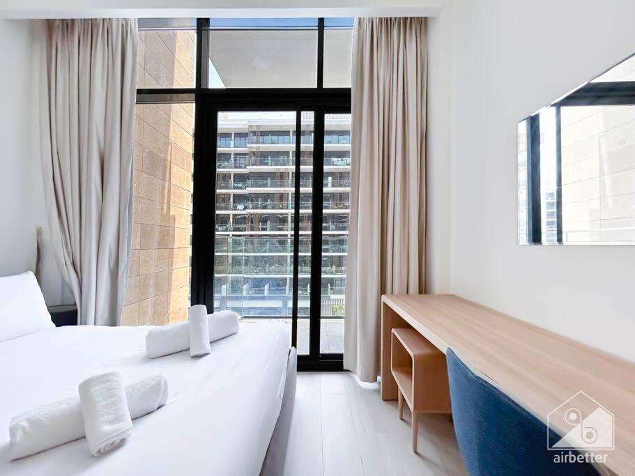 Stylish 1-bedroom & Balcony In Meydan Apartment