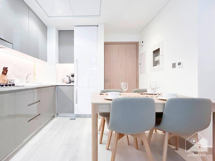 Stylish 1-bedroom & Balcony In Meydan Apartment *