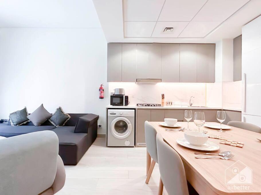 Stylish 1-bedroom & Balcony In Meydan Apartment