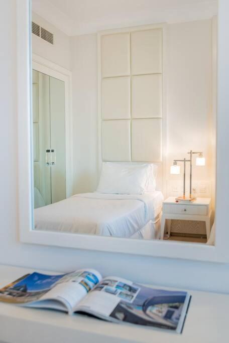 Apartment First Class 3br Elegance And Grandeur Dubai