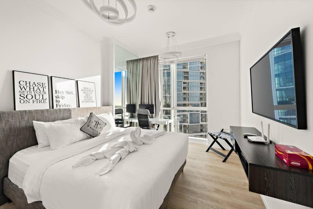 Apartment First Class 2br Vibrant Waterfront District *