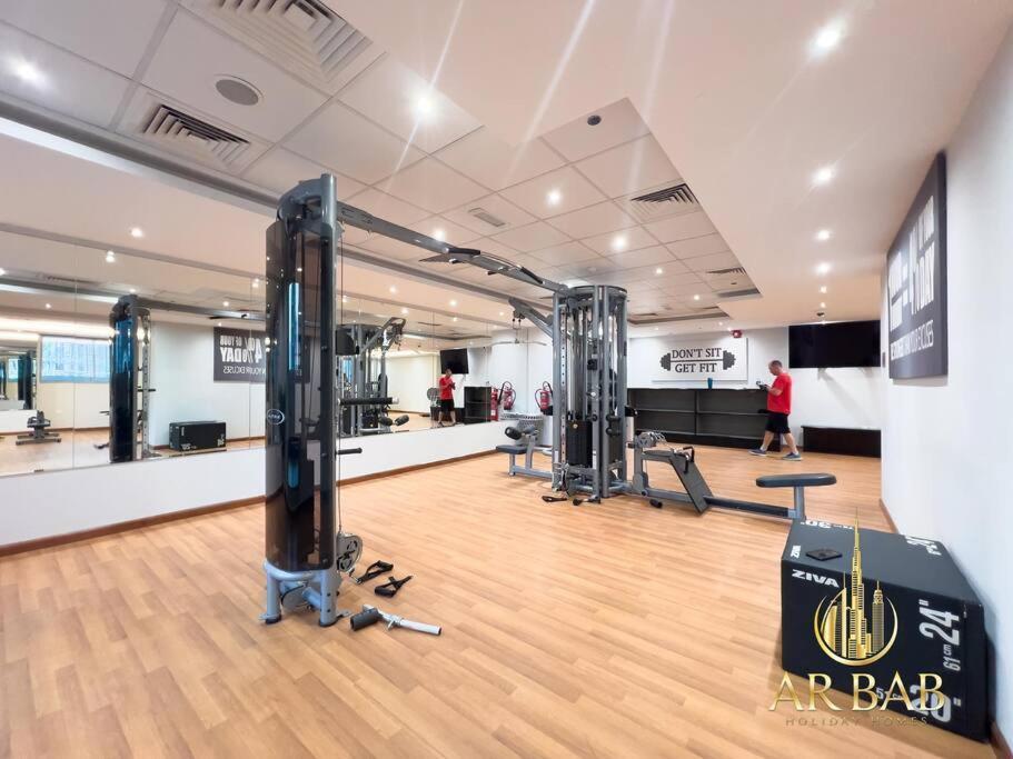 Elite Residence - Luxury Studio - Best Horse Course View