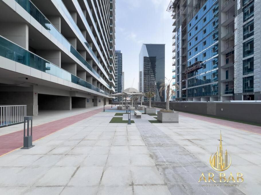 Elite Residence - Luxury Studio - Best Horse Course View * Dubai