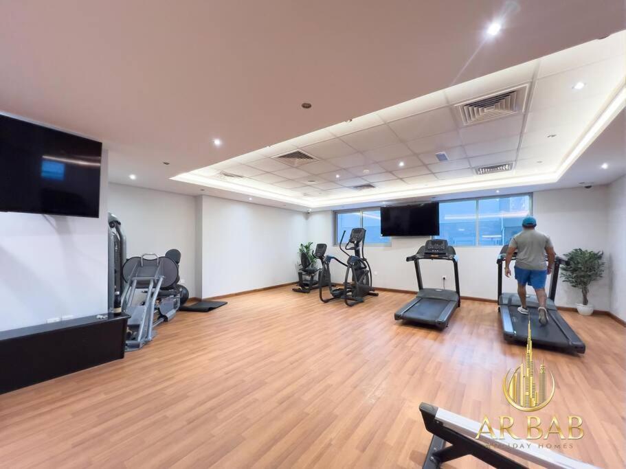 Elite Residence - Luxury Studio - Best Horse Course View