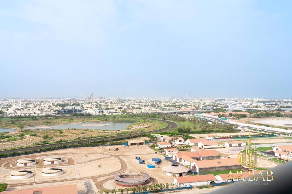 Elite Residence - Luxury Studio - Best Horse Course View Apartment *
