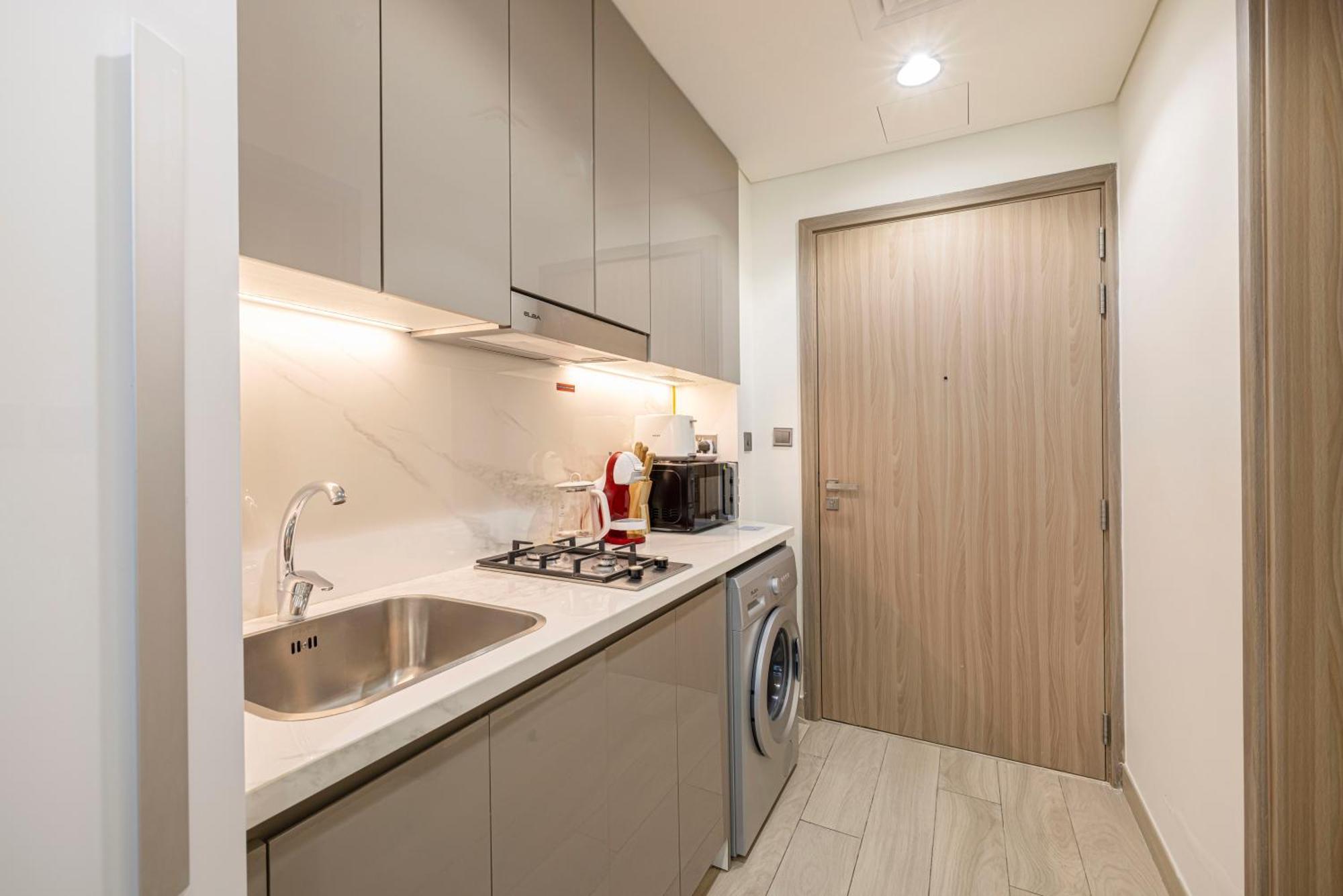 Apartment Daniels Poolside In Meydan Dubai