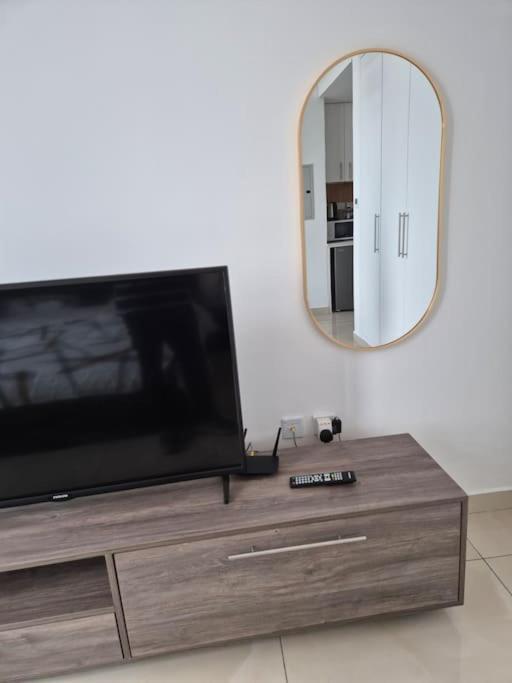 Furnished In Jvc Apartment *