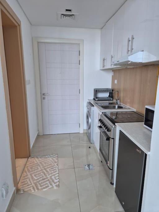 Furnished In Jvc *
