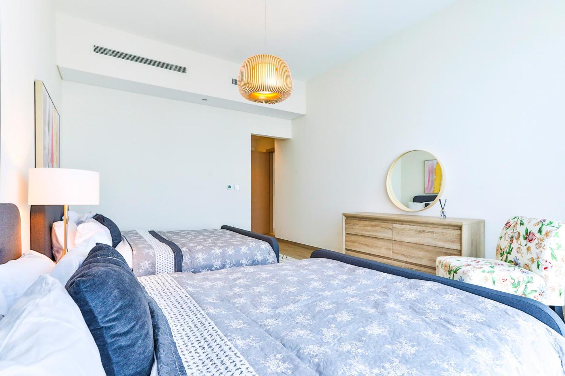 2 Bedroom With Maid's Next To Mall Mada Residences Apartment