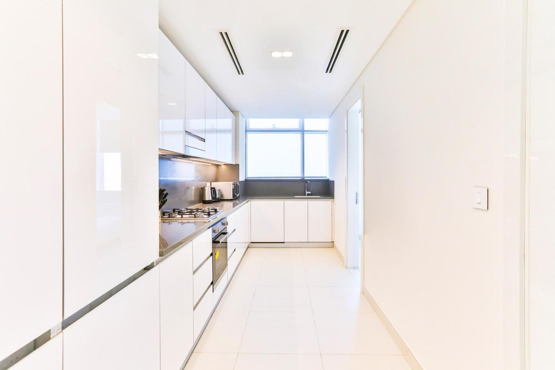 2 Bedroom With Maid's Next To Mall Mada Residences Apartment
