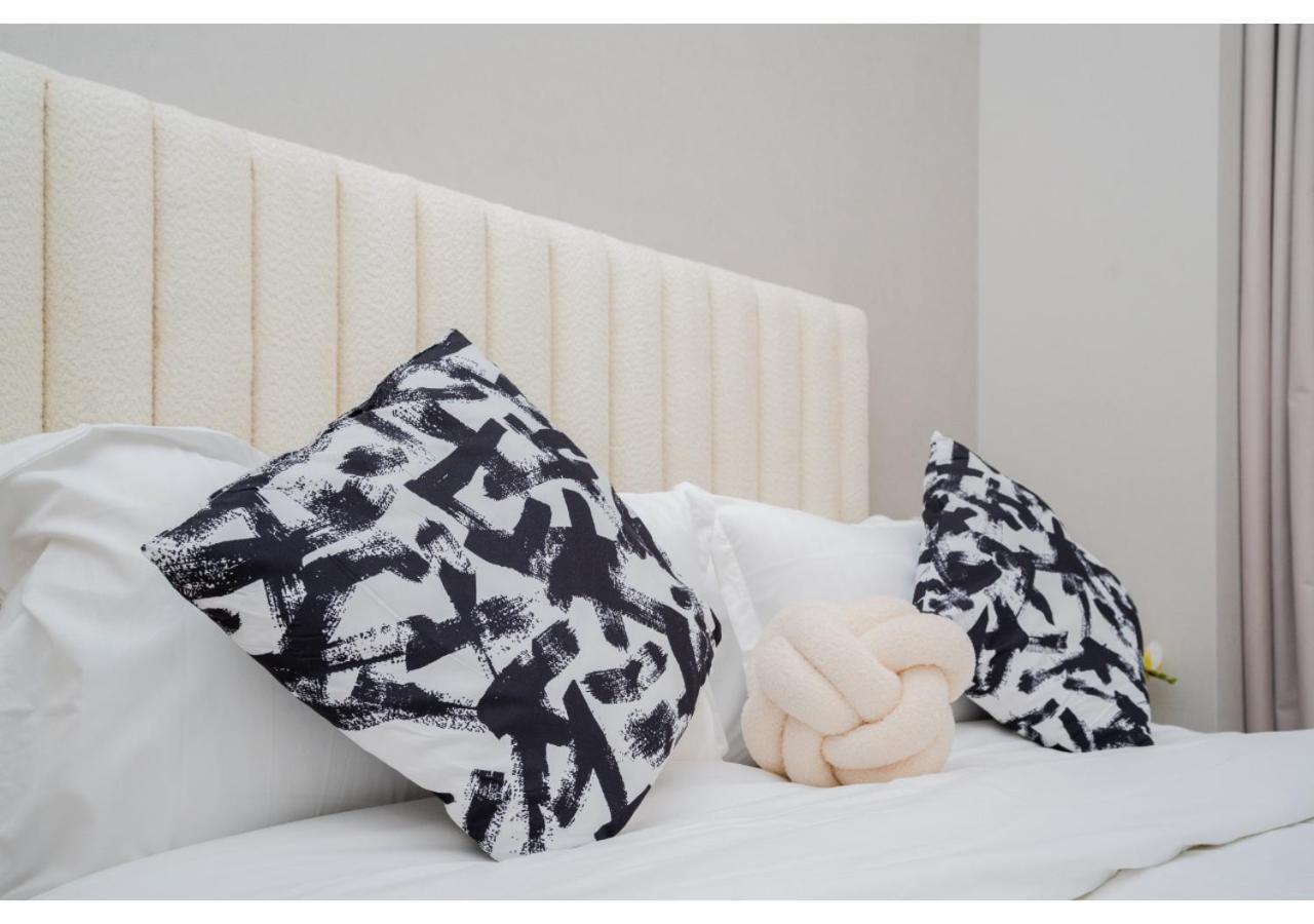 Apartment Modern 1br Noor 1 With Serene Outlook By Vibel *