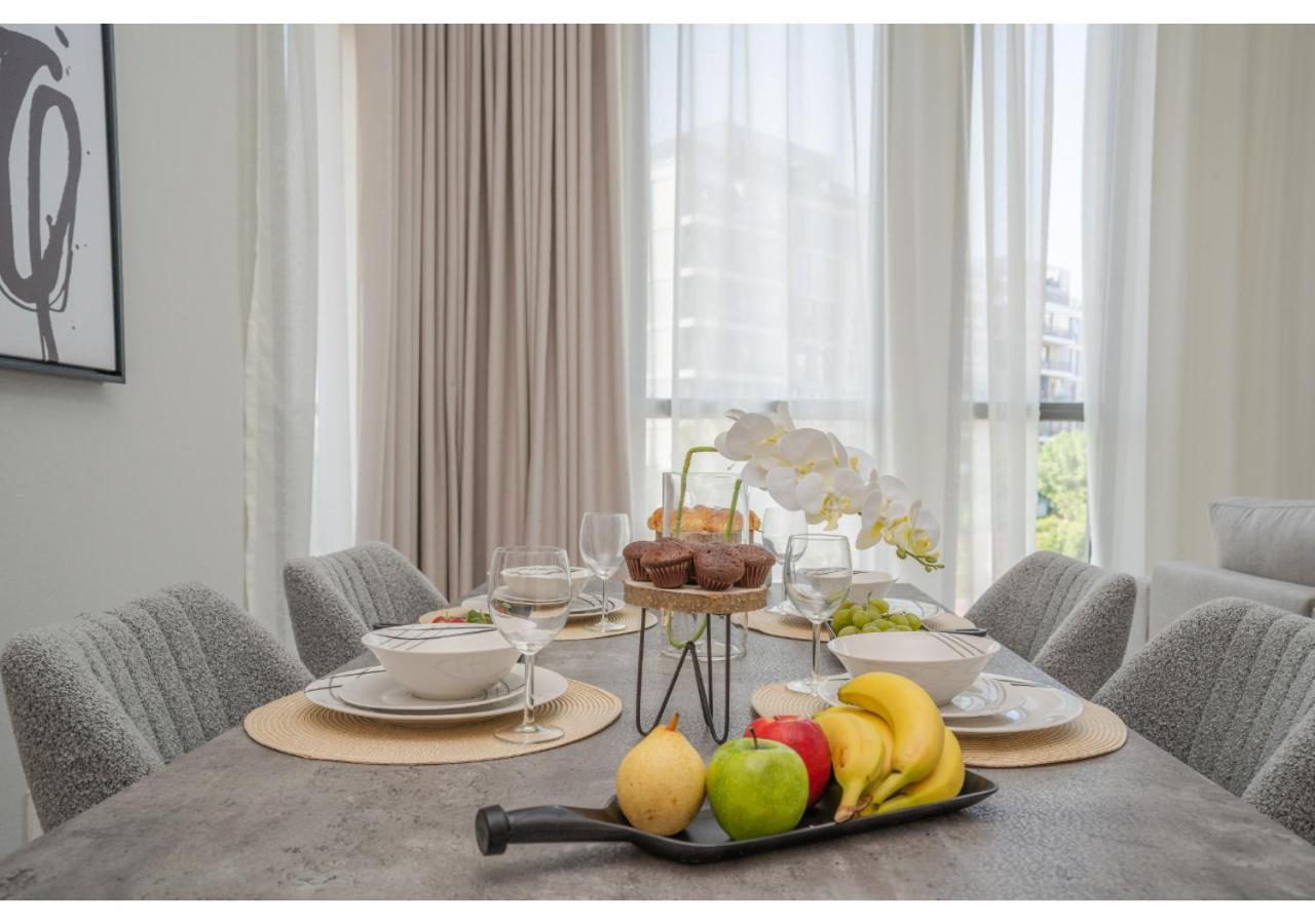 Modern 1br Noor 1 With Serene Outlook By Vibel Apartment Dubai