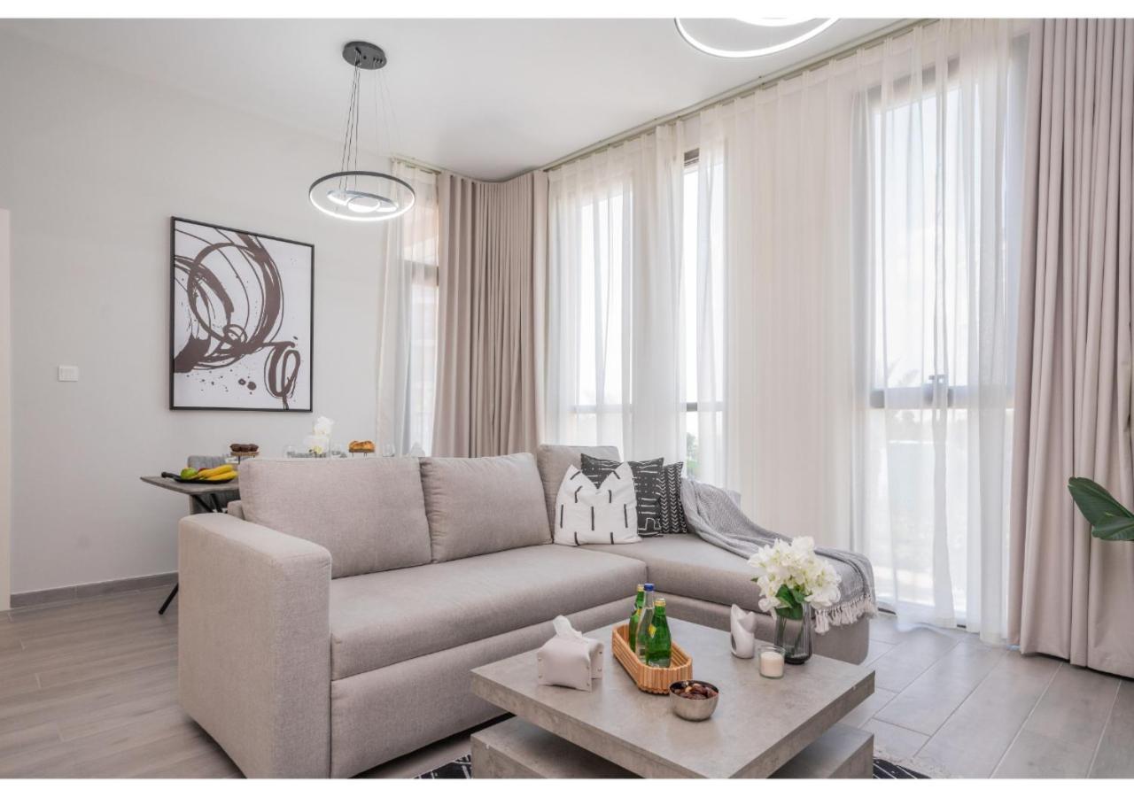 Modern 1br Noor 1 With Serene Outlook By Vibel