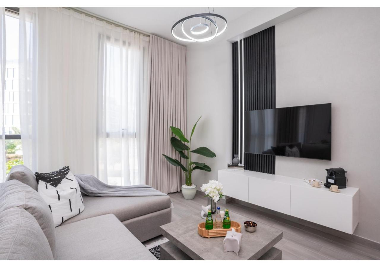 Modern 1br Noor 1 With Serene Outlook By Vibel * Dubai