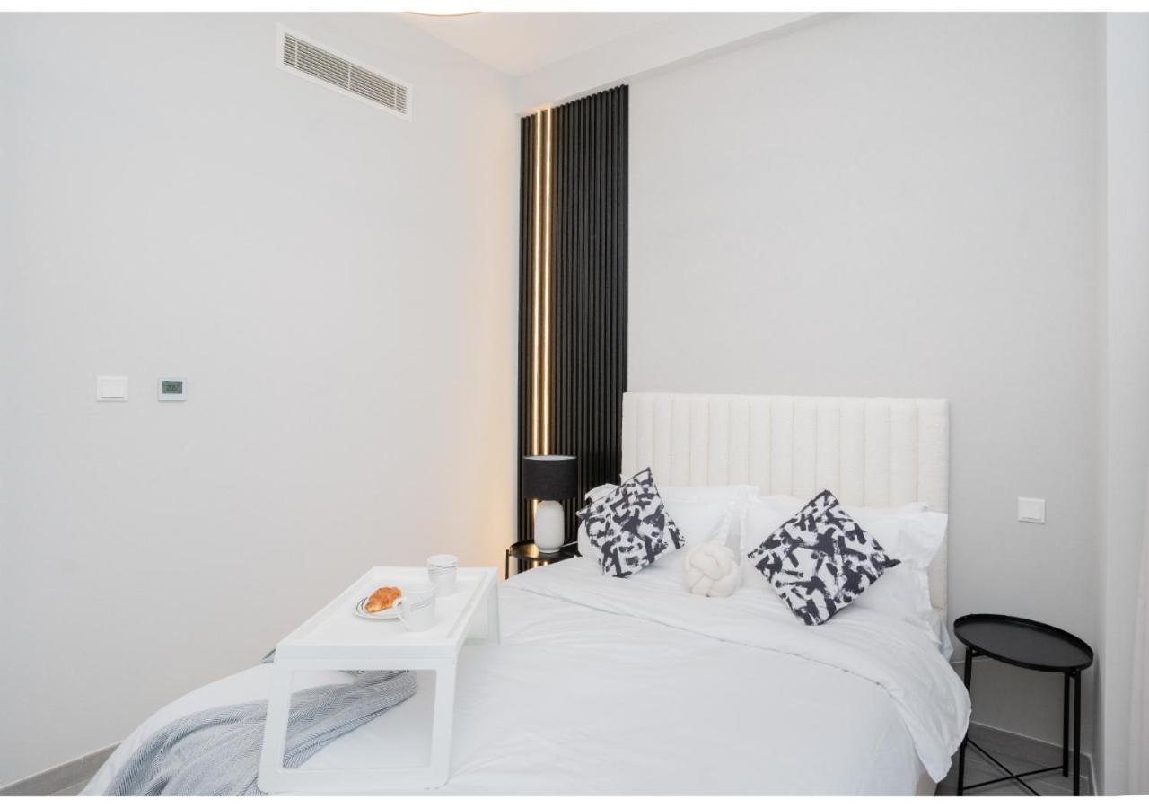 Apartment Modern 1br Noor 1 With Serene Outlook By Vibel