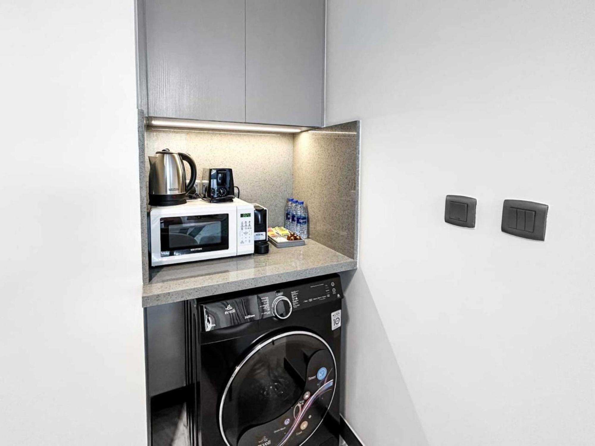 Upgraded 1bdr In Mag 930 , Al Merkadh * Dubai