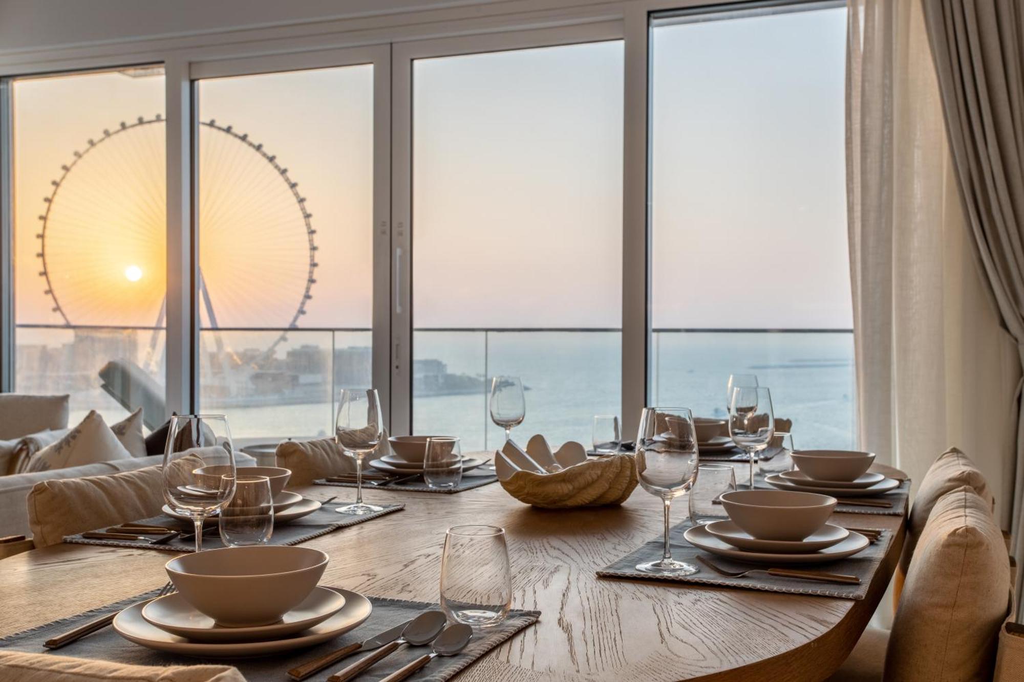 Seaside In The Sky Three Bedroom With Maid Full Sea View Apartment
