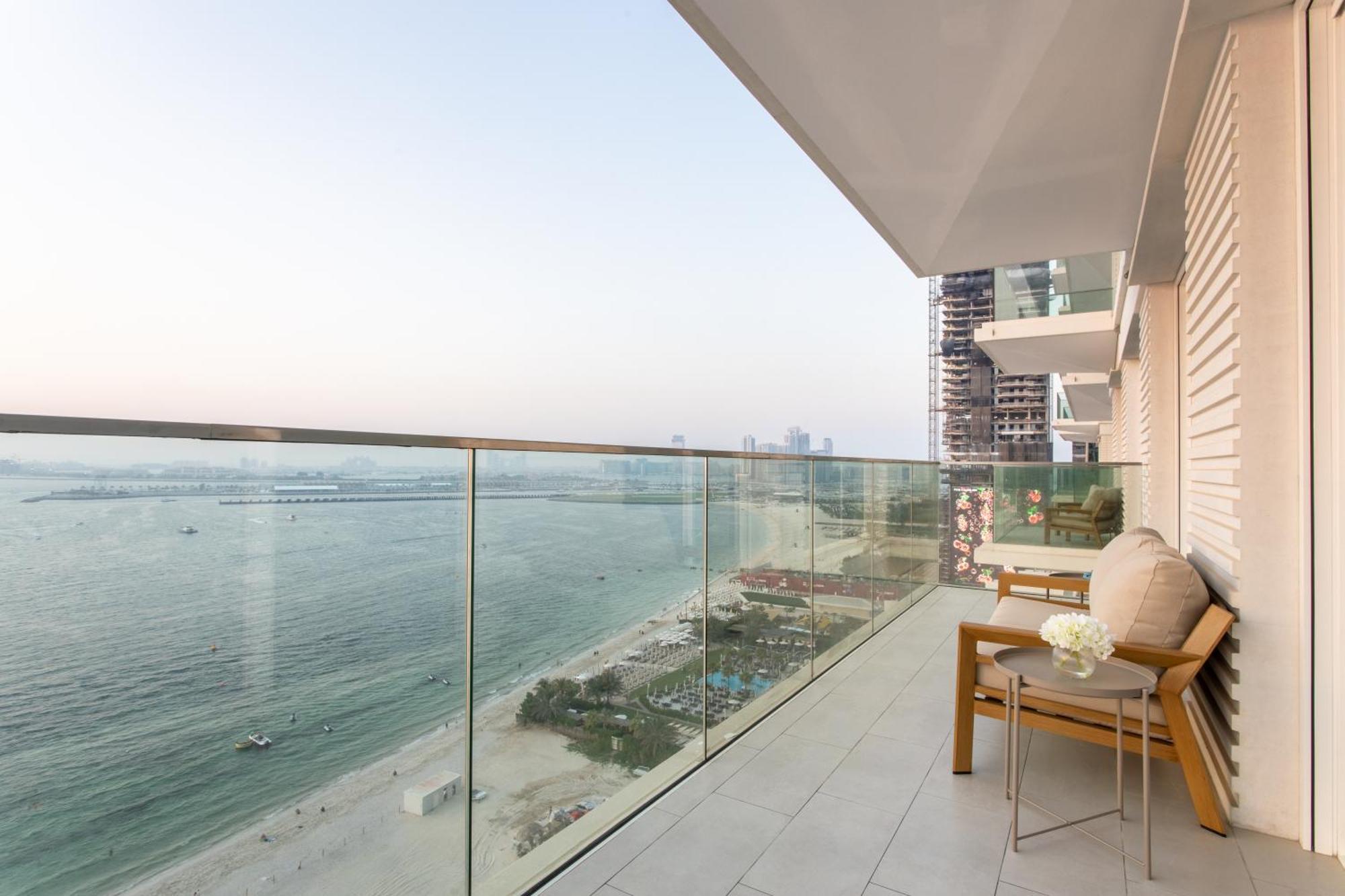 Apartment Seaside In The Sky Three Bedroom With Maid Full Sea View *