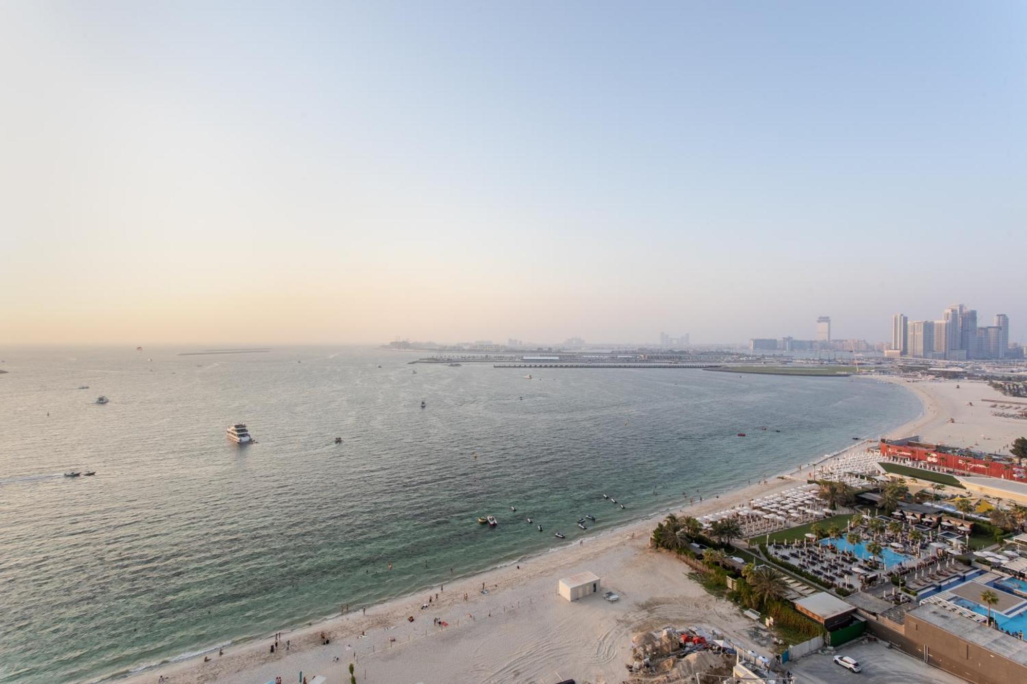 Seaside In The Sky Three Bedroom With Maid Full Sea View Dubai