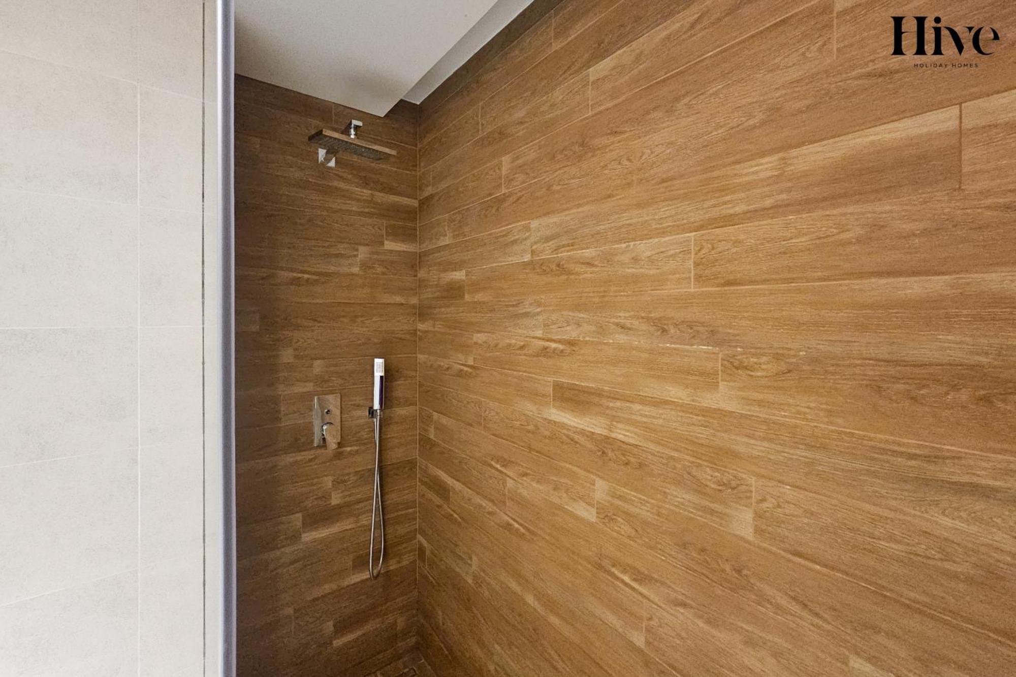 Beautiful 2 Bed In Bluewaters 10 Apartment
