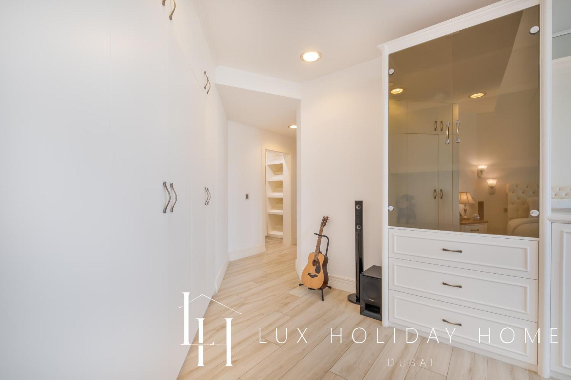 Lux The Shoreline Sea View Apartment *