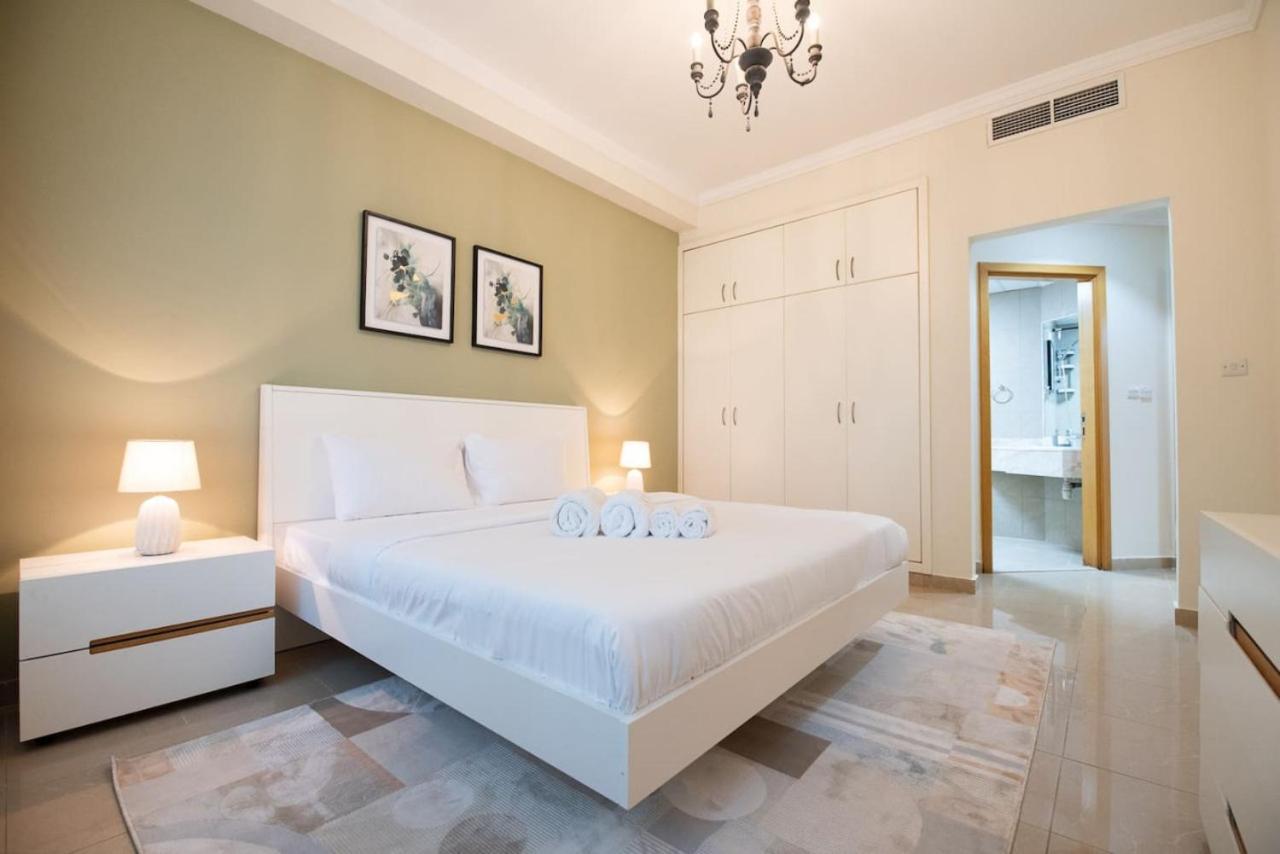 Apartment Modern 2-bed In The Heart Of Marina Dubai