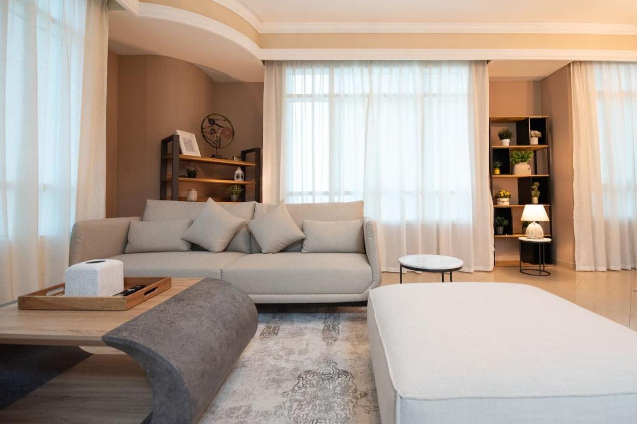 Modern 2-bed In The Heart Of Marina Apartment *