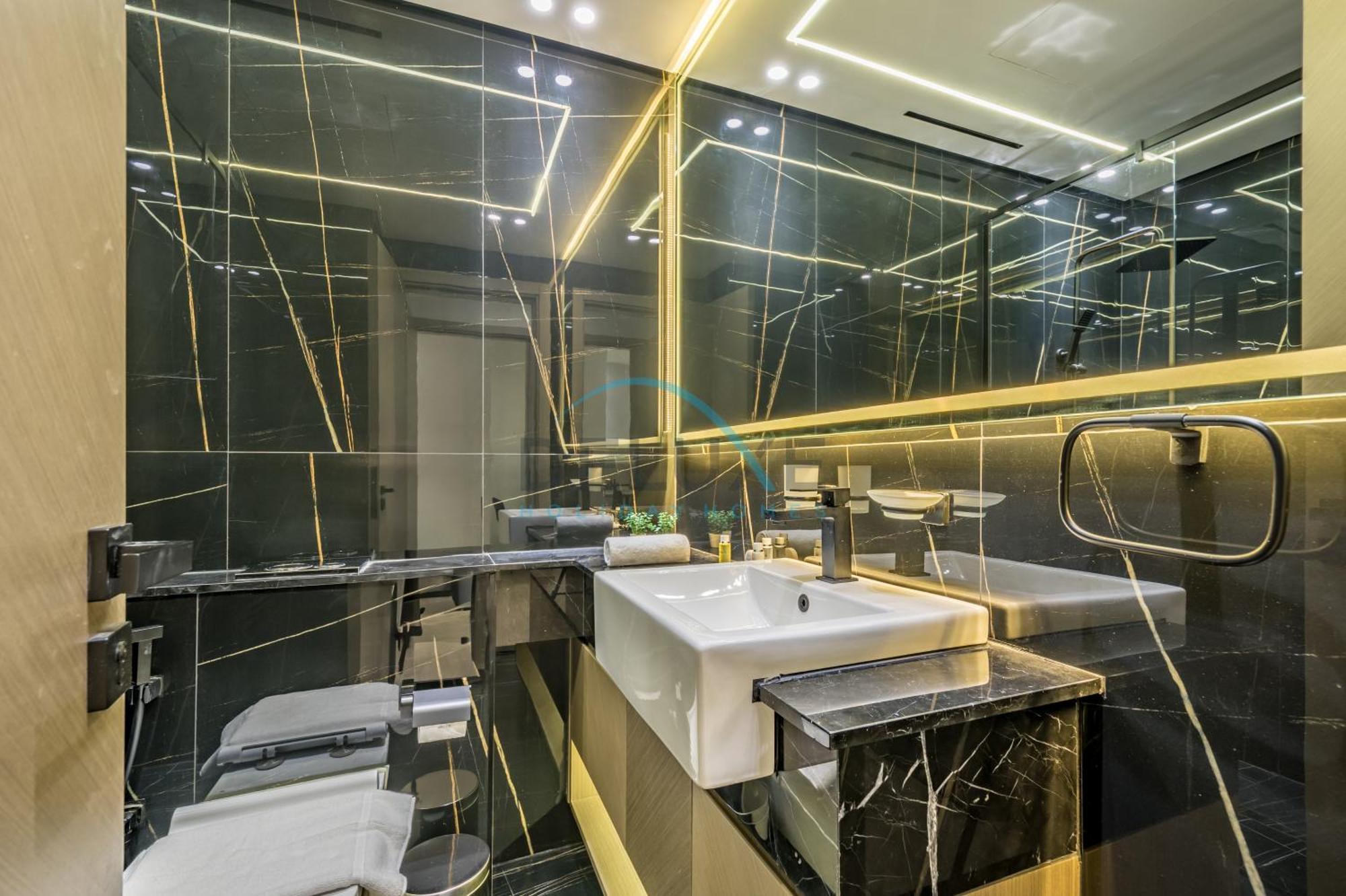 Chic 1br In Binghatti Luna By Deluxe Homes Apartment Dubai