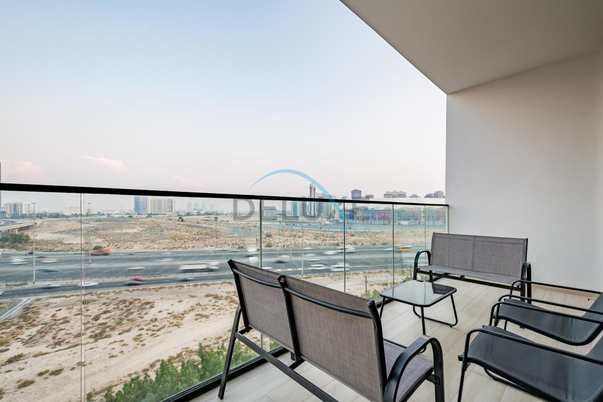 Chic 1br In Binghatti Luna By Deluxe Homes *
