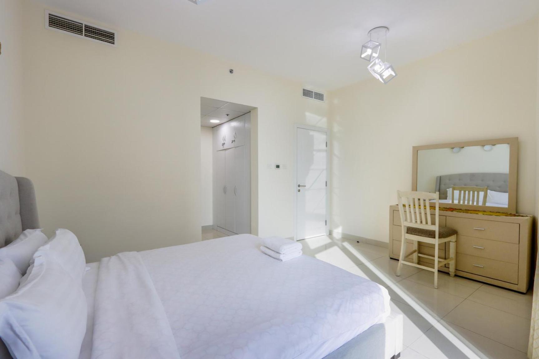 Marina Wharf High Floor With Open View *