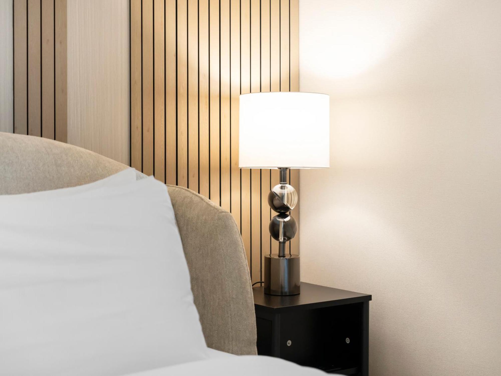4 Bhk In Downtown With Iconic Burj Khalifa Views, 2 Minutes Walk To Mall Apartment *