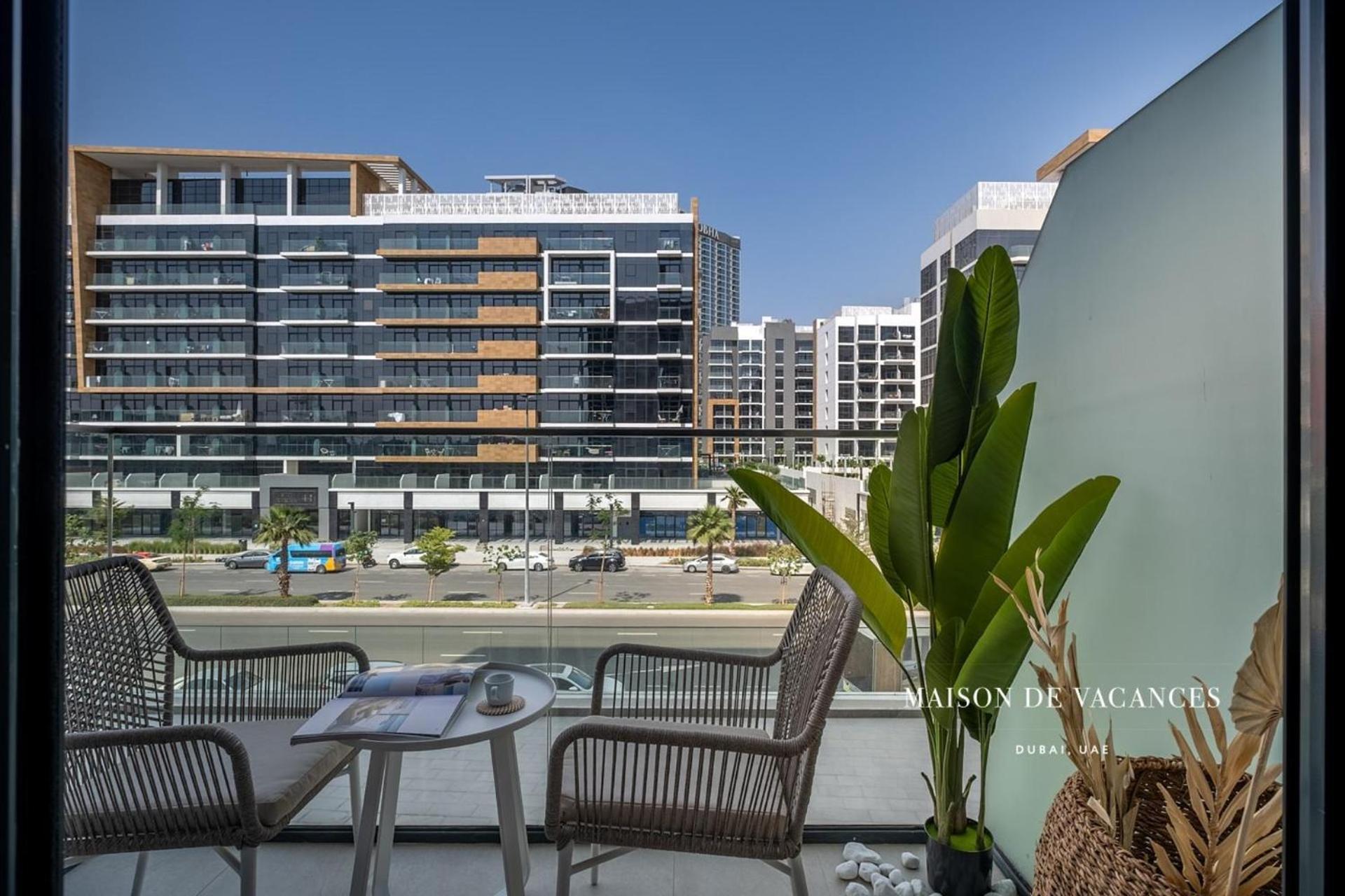 Stylish Getaway 10 Minutes To Mall