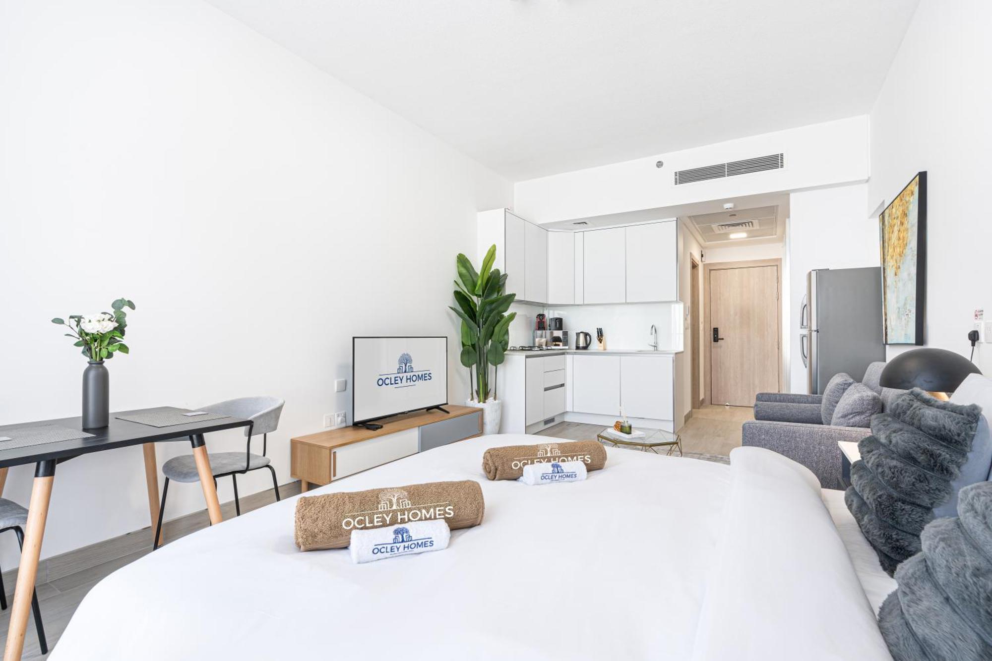 Cozy & Bright In The Heart Of Jvc Apartment *