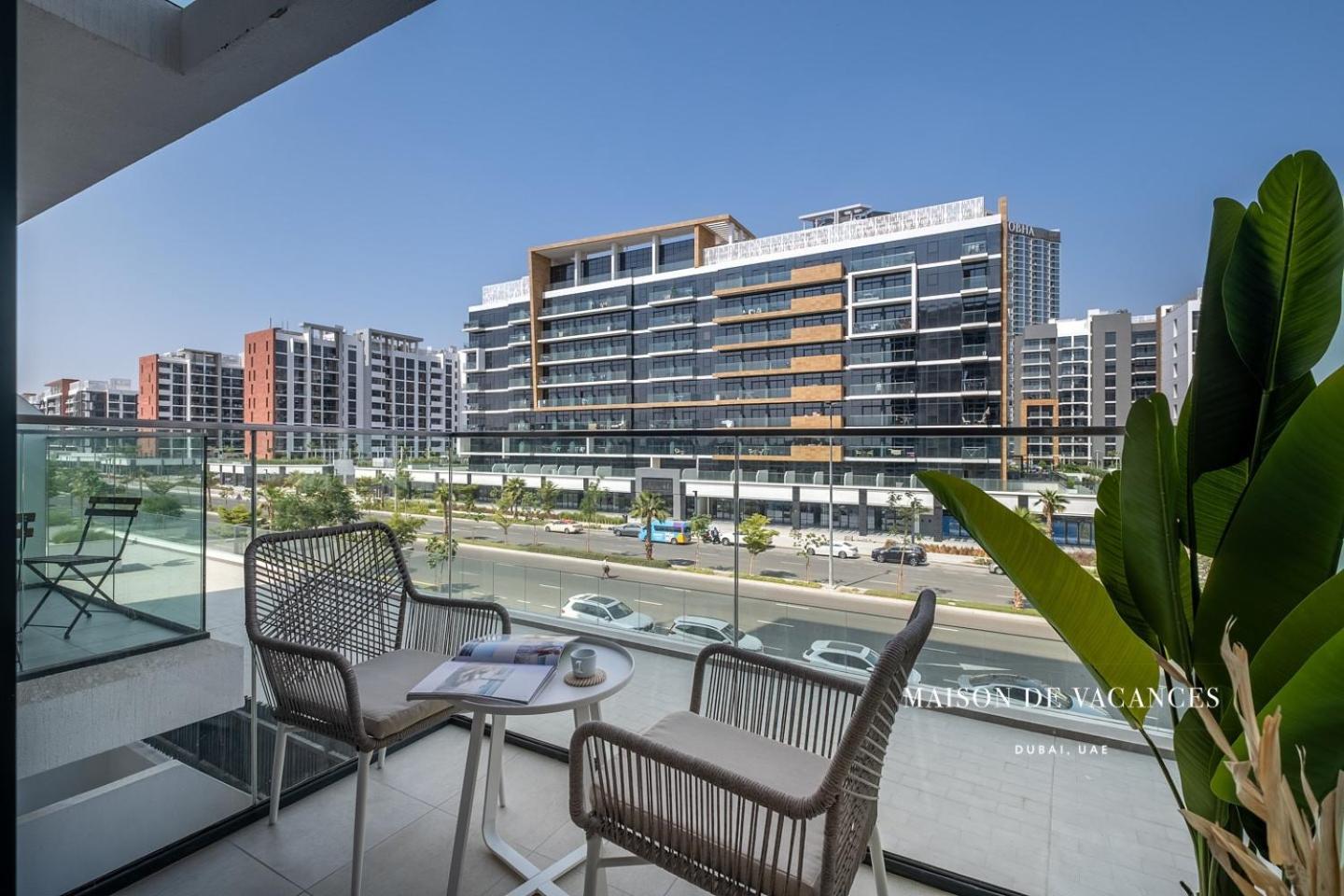 Stylish Getaway 10 Minutes To Mall Apartment *