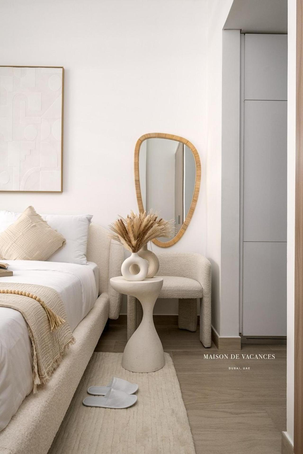 Stylish Getaway 10 Minutes To Mall Apartment *