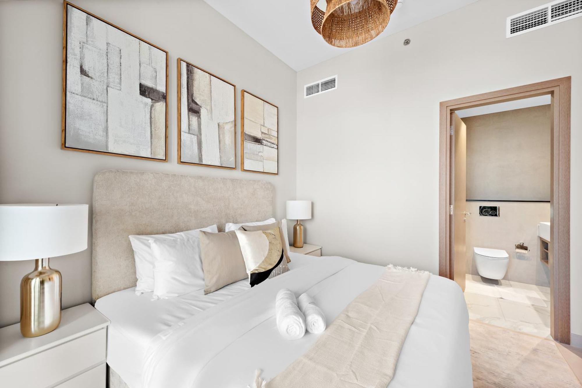 Apartment Luxurious 2br With Pool & Gym Access L Near Downtown *