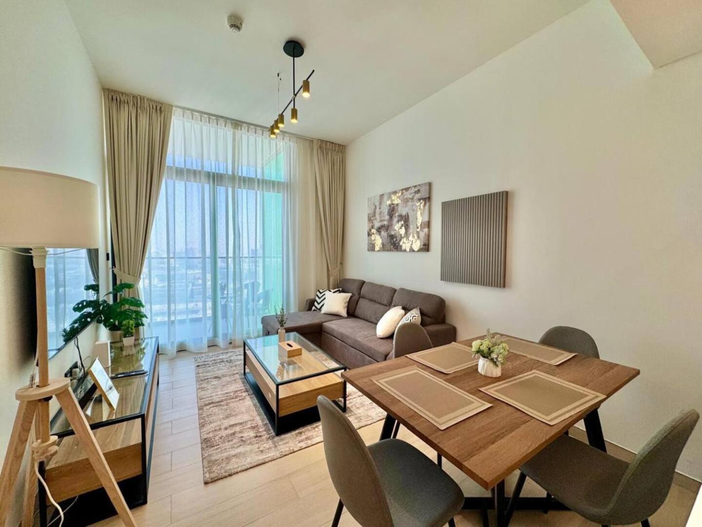 Brand-new 1-bedroom * Dubai