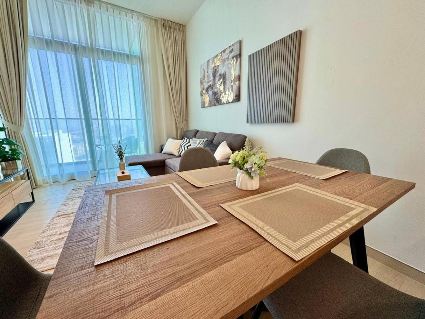Apartment Brand-new 1-bedroom Dubai