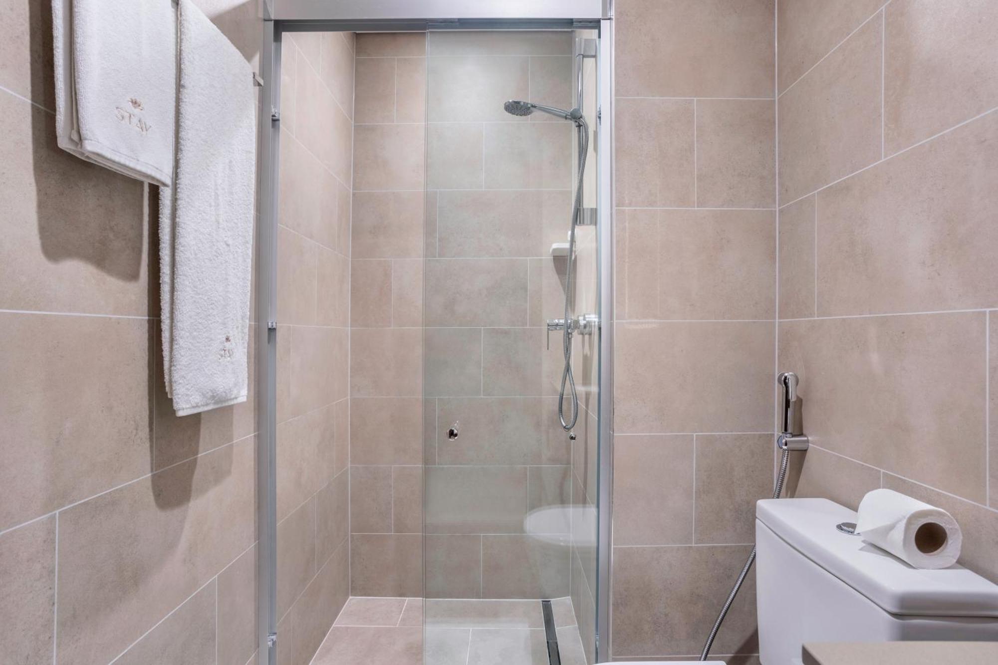 By Latinem Luxury 1br Cvr B2303 Near Burj Khalifa *