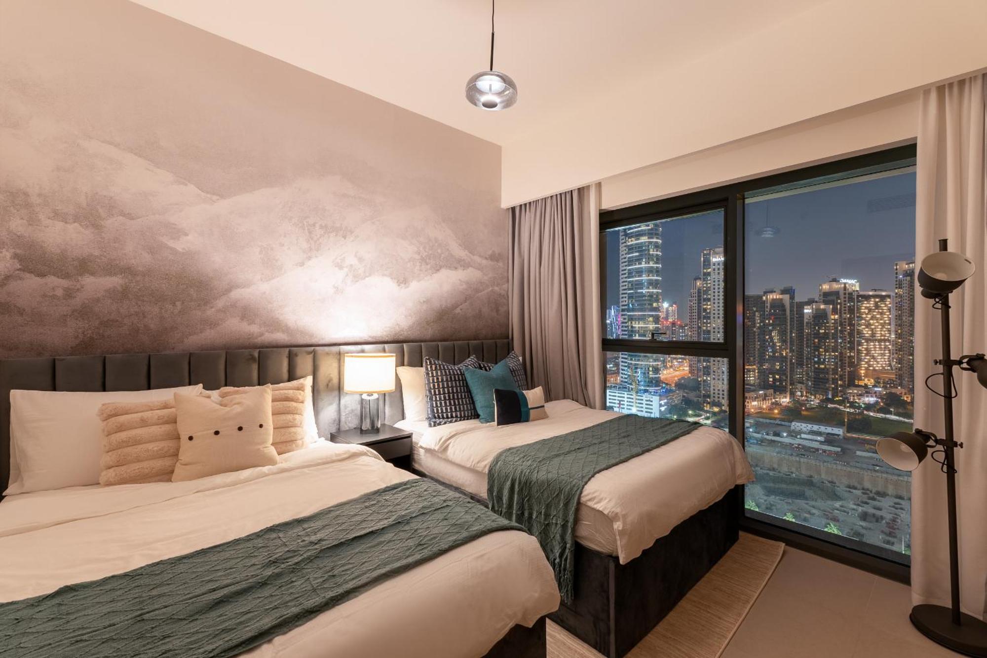 Arthouse Burj Royale - 2br With Burj Khalifa Views, Swimming Pool & Gym Apartment