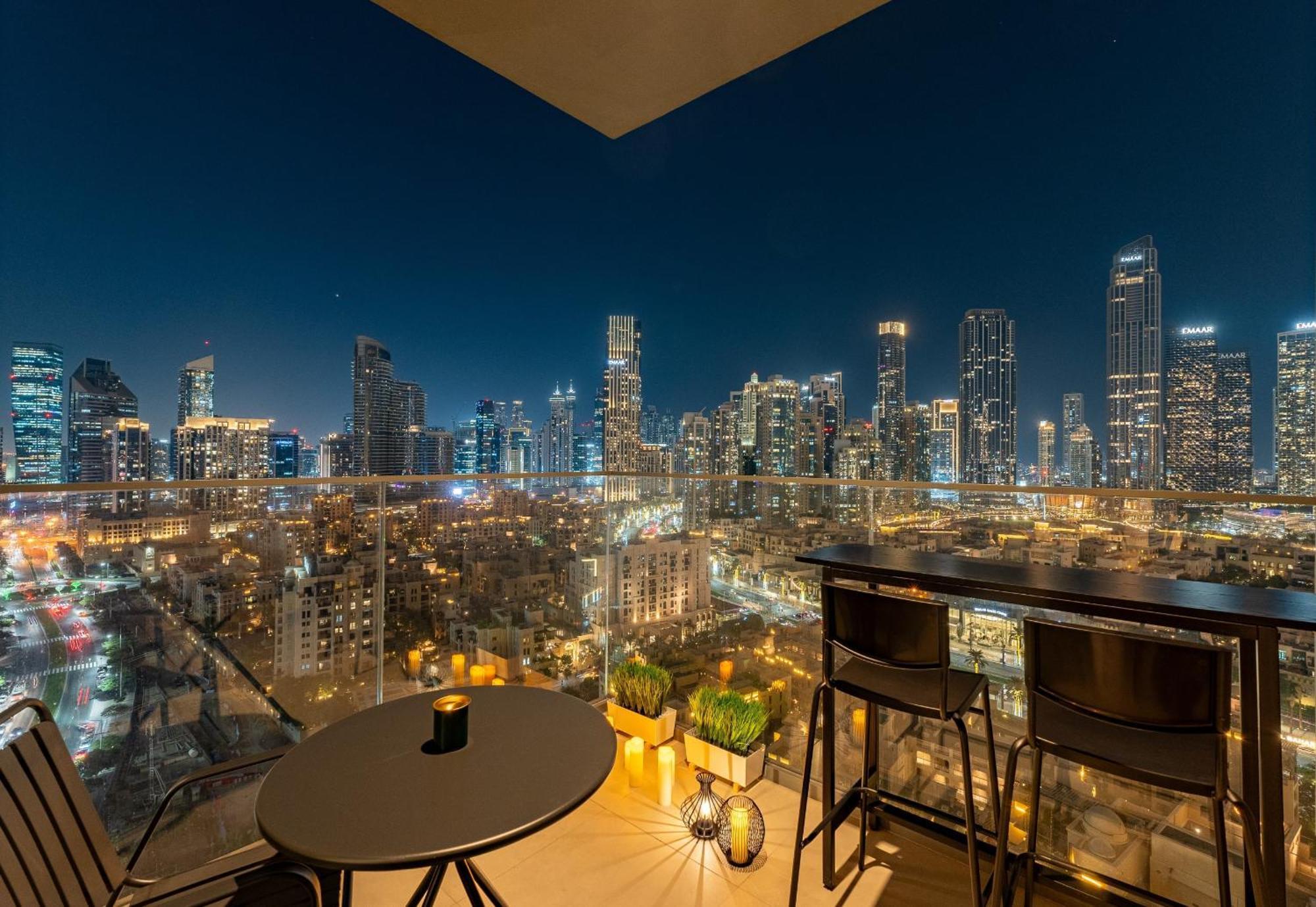 Arthouse Burj Royale - 2br With Burj Khalifa Views, Swimming Pool & Gym Apartment *