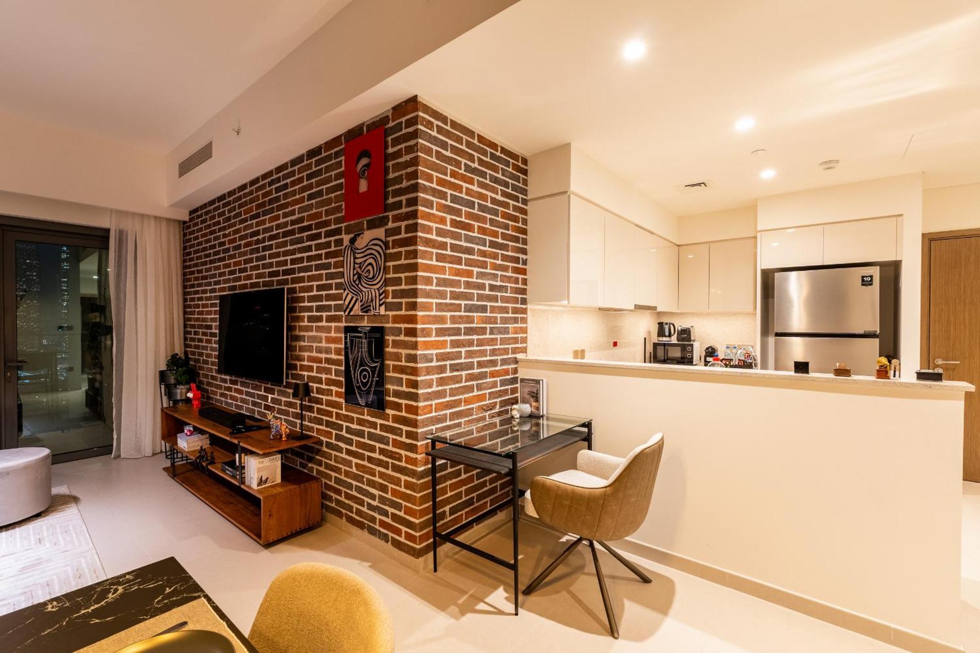 Apartment Arthouse Burj Royale - 2br With Burj Khalifa Views, Swimming Pool & Gym *