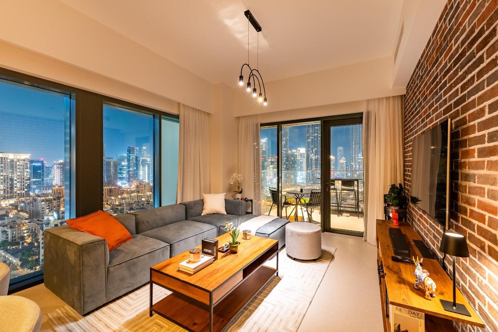 Arthouse Burj Royale - 2br With Burj Khalifa Views, Swimming Pool & Gym Apartment
