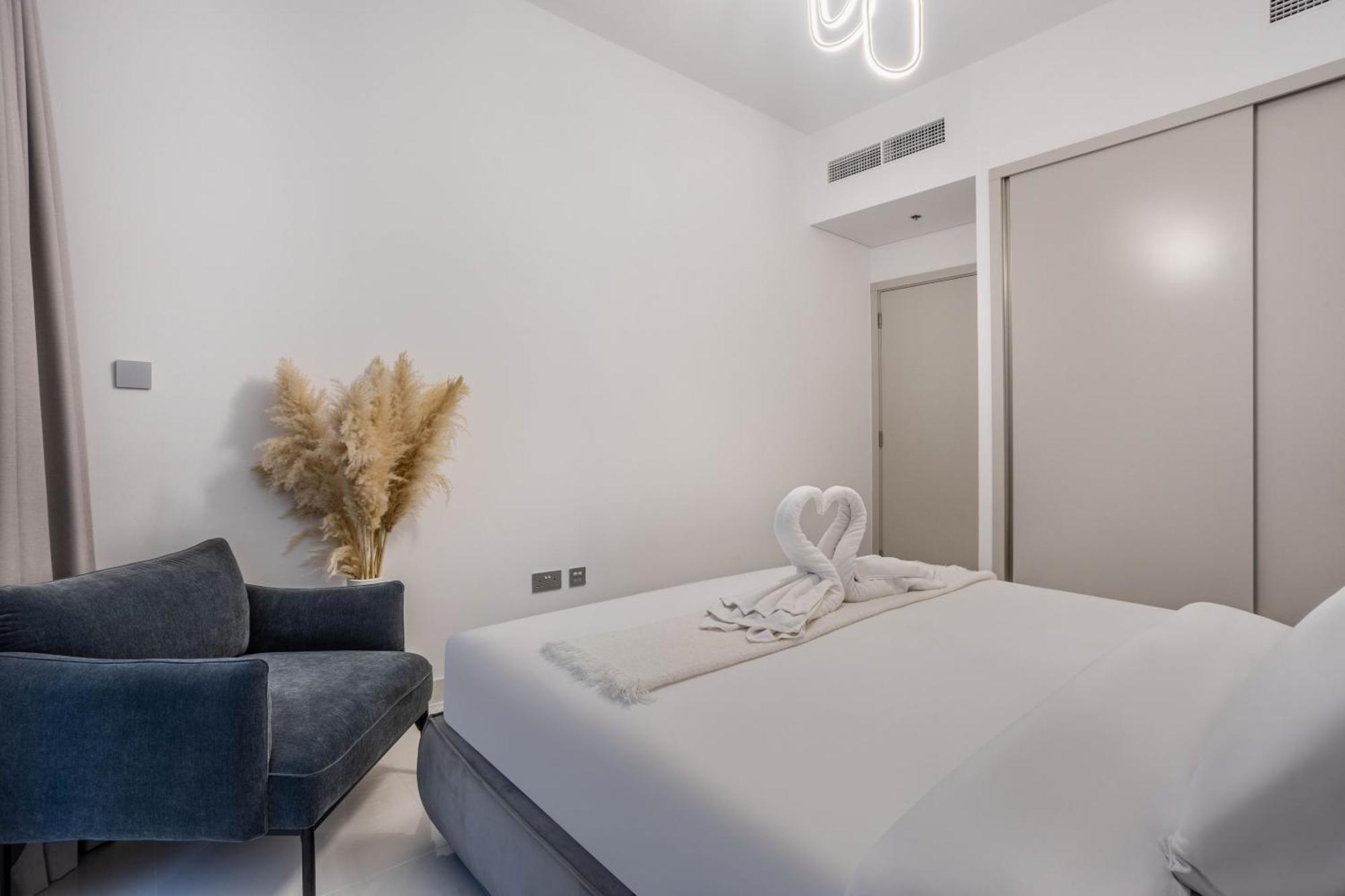 Luxury Seaview 1br With Private Access *