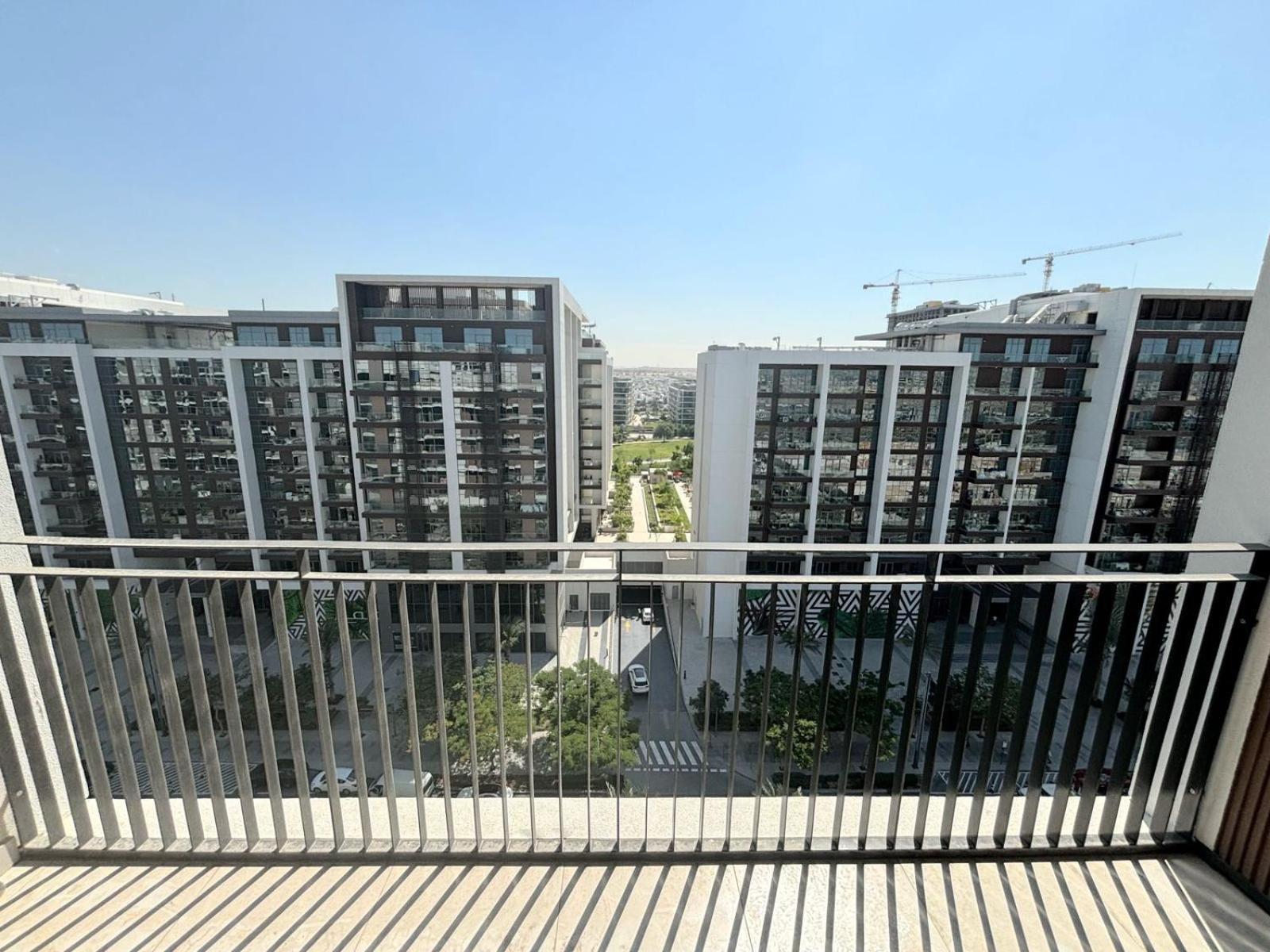 Apartment Charming 3 Bedrooms In Hills Dubai