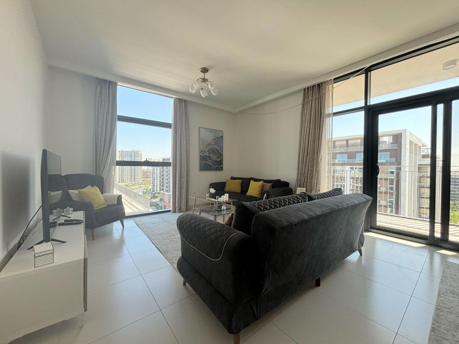 Charming 3 Bedrooms In Hills